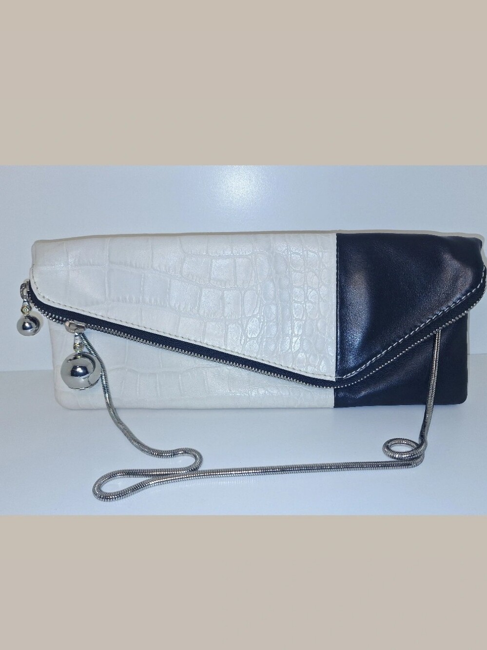 Henri Bendel Black & White Croc Embossed Leather Clutch w/ Chain EUC